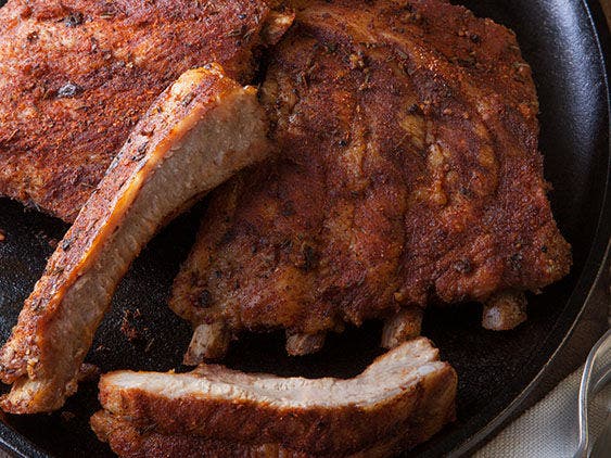 Image of spicy smoked st.louis-style spareribs on a plate